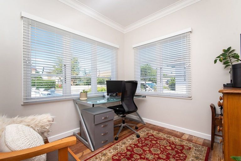 Photo of property in 6 Coleman Terrace, Hospital Hill, Napier, 4110