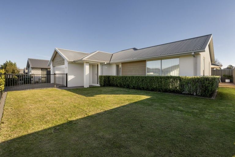 Photo of property in 4 Raynor Crescent, Pyes Pa, Tauranga, 3112