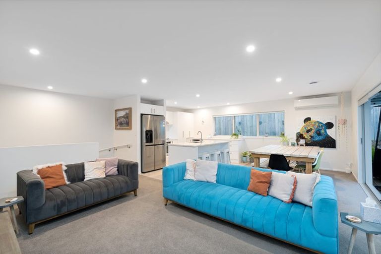 Photo of property in 17 Rauta Way, Helensville, 0800