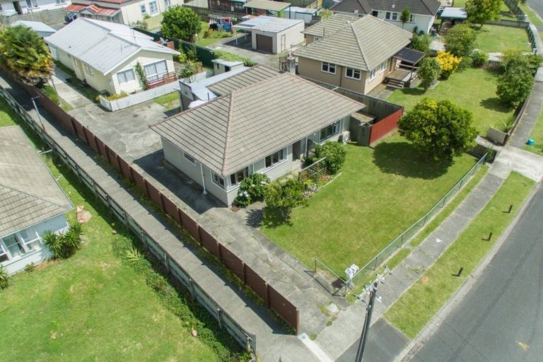 Photo of property in 30 Yeats Crescent, Fairfield, Hamilton, 3214