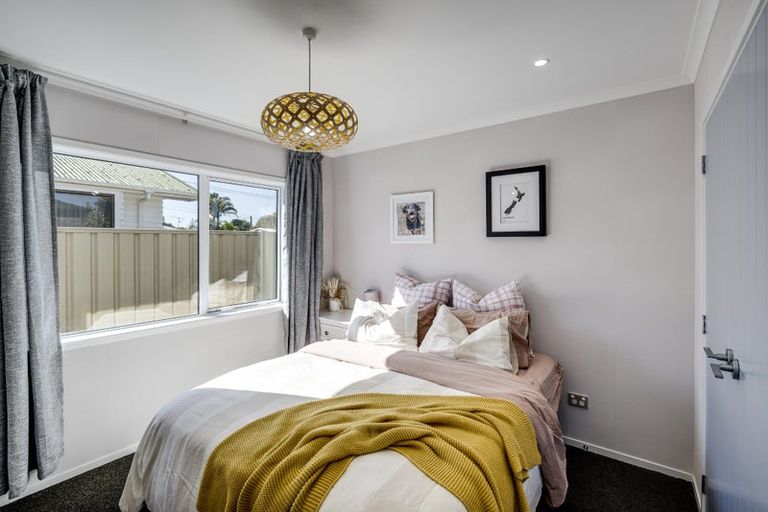 Photo of property in 38a Warwick Crescent, Taradale, Napier, 4112