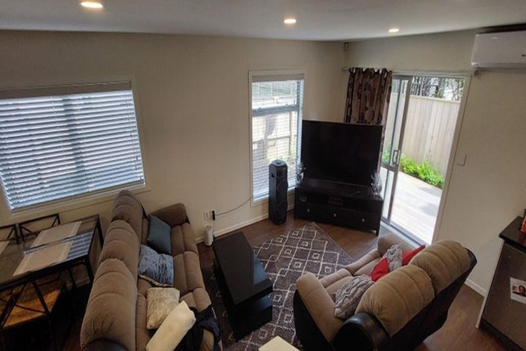 Photo of property in 2/27 Campbell Street, Karori, Wellington, 6012