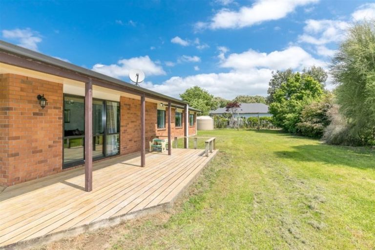 Photo of property in 5 Mangauika Road, Pirongia, Te Awamutu, 3876