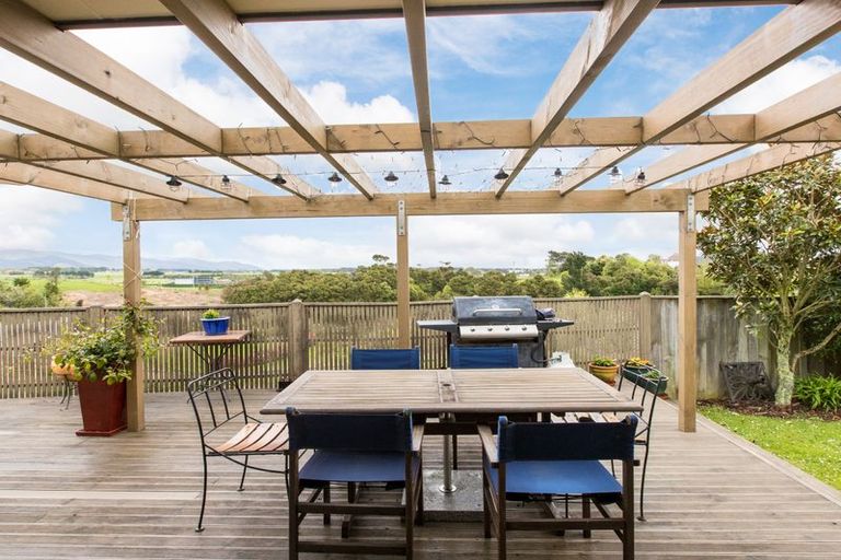 Photo of property in 6 Kea Place, Fitzherbert, Palmerston North, 4410