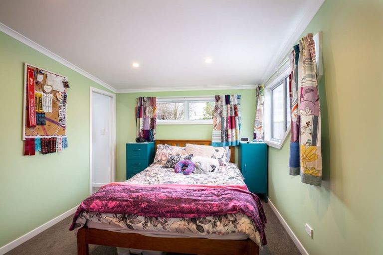 Photo of property in 8 York Crescent, Westown, New Plymouth, 4310
