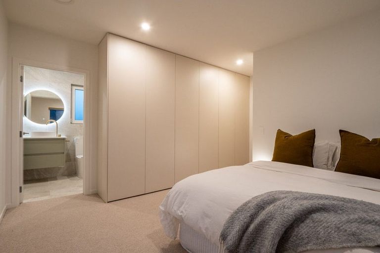 Photo of property in 22 Soudley Court, Jacks Point, Queenstown, 9371