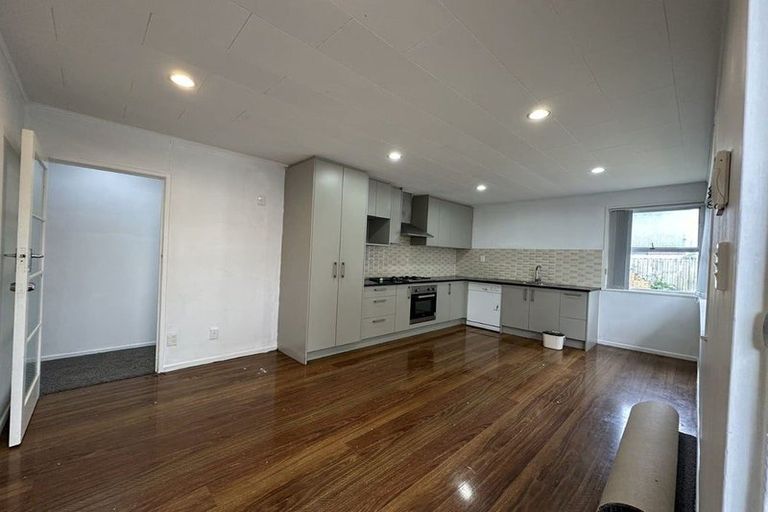 Photo of property in 10b Glynnbrooke Street, Te Atatu South, Auckland, 0610