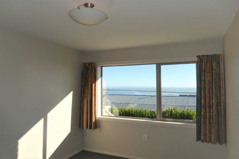 Photo of property in 1/98 Moncks Spur Road, Redcliffs, Christchurch, 8081