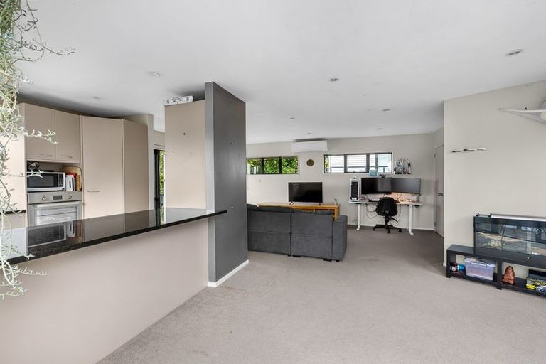 Photo of property in 278c Glamorgan Drive, Northcross, Auckland, 0630