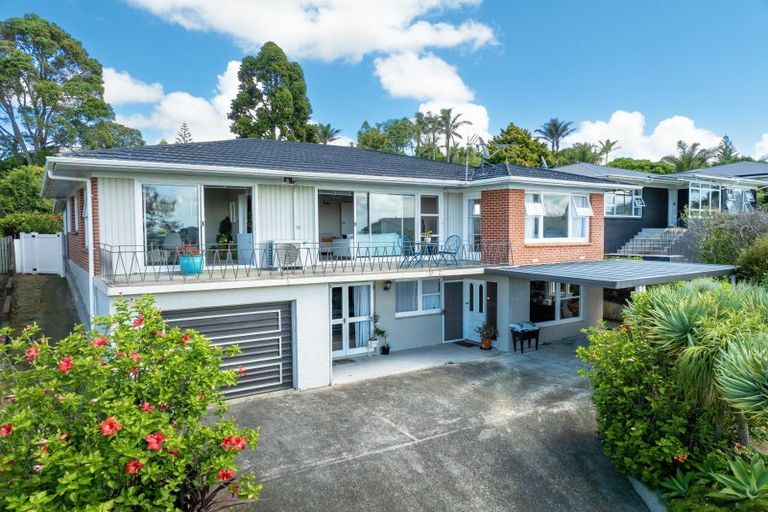 Photo of property in 8 Hamlet Place, Pukekohe, 2120
