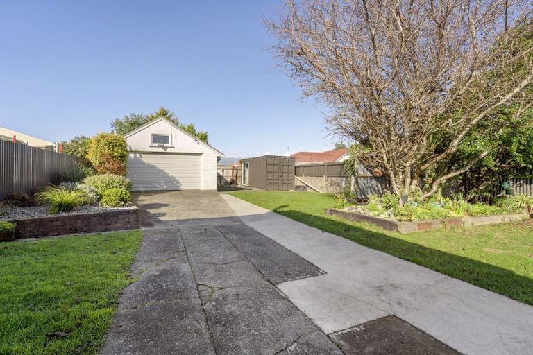 Photo of property in 35a Kent Street, Levin, 5510