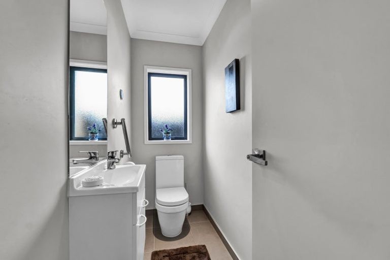 Photo of property in 1/276 Mangorei Road, Merrilands, New Plymouth, 4312