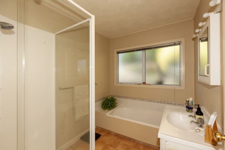 Photo of property in 4c Cedar Drive, Paraparaumu Beach, Paraparaumu, 5032