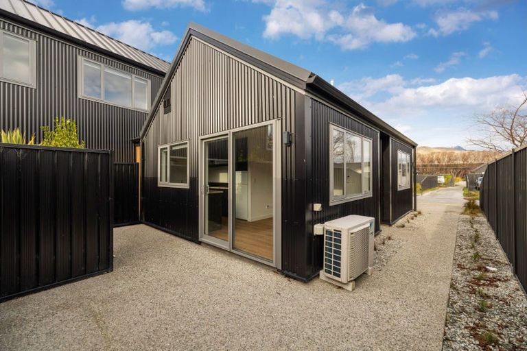 Photo of property in 28 Headley Drive, Lower Shotover, Queenstown, 9304