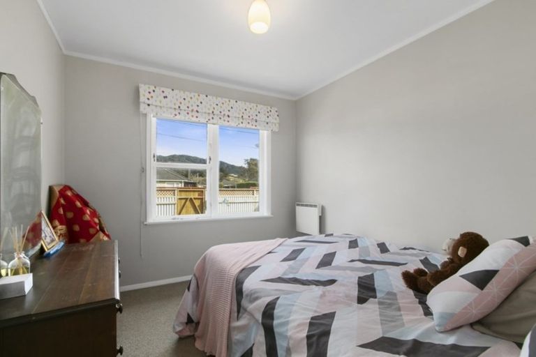 Photo of property in 44 Bull Avenue, Wainuiomata, Lower Hutt, 5014