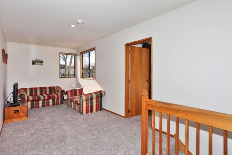 Photo of property in 35 Witbrock Crescent, Burnside, Christchurch, 8053
