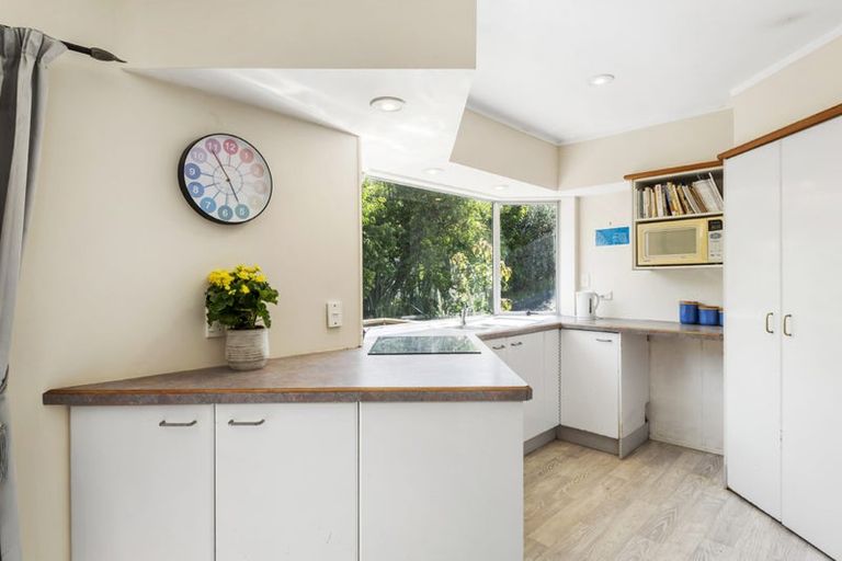 Photo of property in 2/31 Sispara Place, Beach Haven, Auckland, 0626