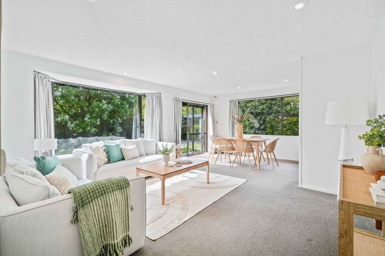 Photo of property in 2/302a Ilam Road, Burnside, Christchurch, 8053