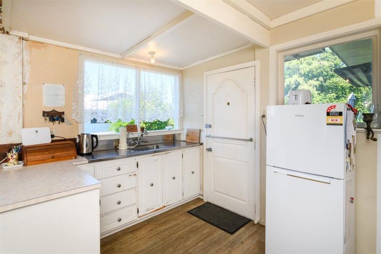 Photo of property in 13 Hunia Street, Marton, 4710