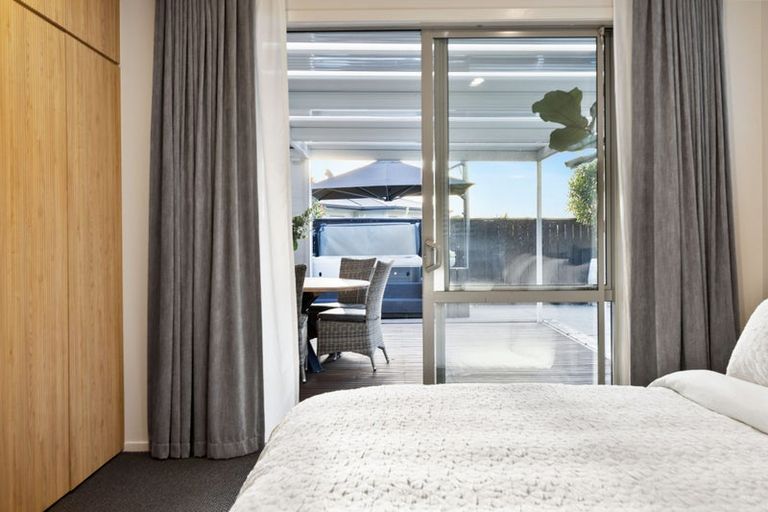 Photo of property in 6 Andre Rise, Stanmore Bay, Whangaparaoa, 0932