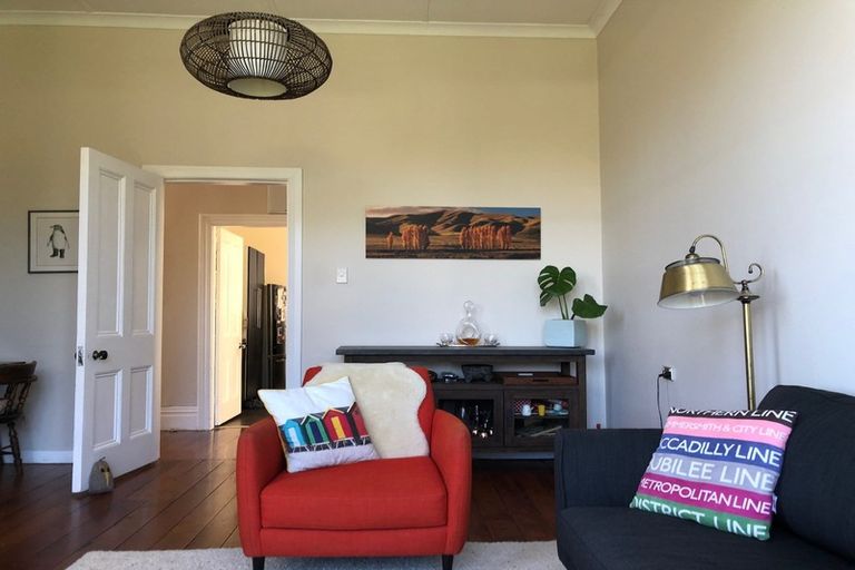 Photo of property in 58 Fairview Crescent, Kelburn, Wellington, 6012