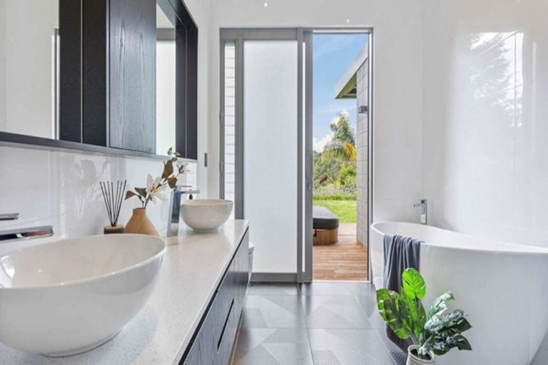 Photo of property in 14 Stevensons Crescent, Albany Heights, Albany, 0793