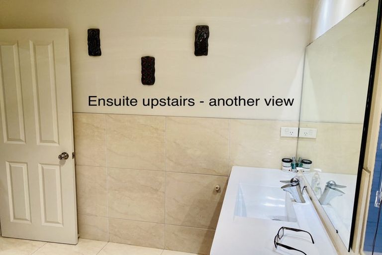 Photo of property in 11 Heidi Crescent, Flat Bush, Auckland, 2016