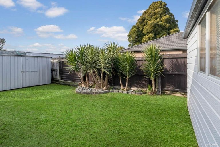 Photo of property in 2/42 Sutton Crescent, Papakura, 2110