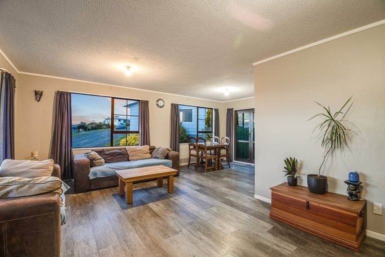 Photo of property in 10 Adventure Drive, Whitby, Porirua, 5024