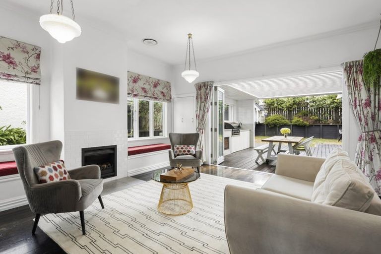 Photo of property in 28 Trent Street, Island Bay, Wellington, 6023