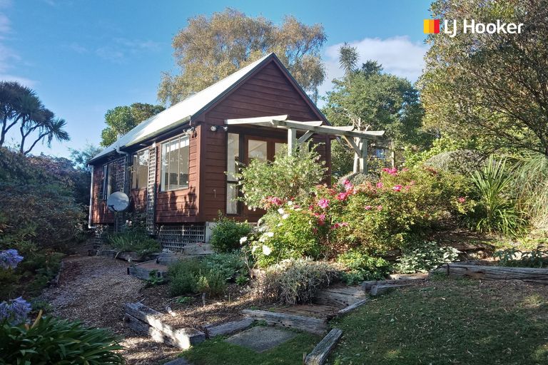 Photo of property in 9 Moerangi Street, Broad Bay, Dunedin, 9014