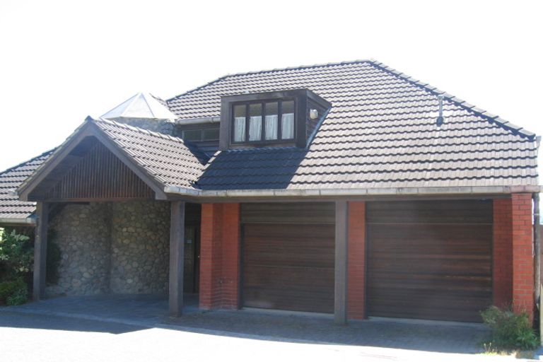 Photo of property in 2 Bayview Terrace, Oriental Bay, Wellington, 6011