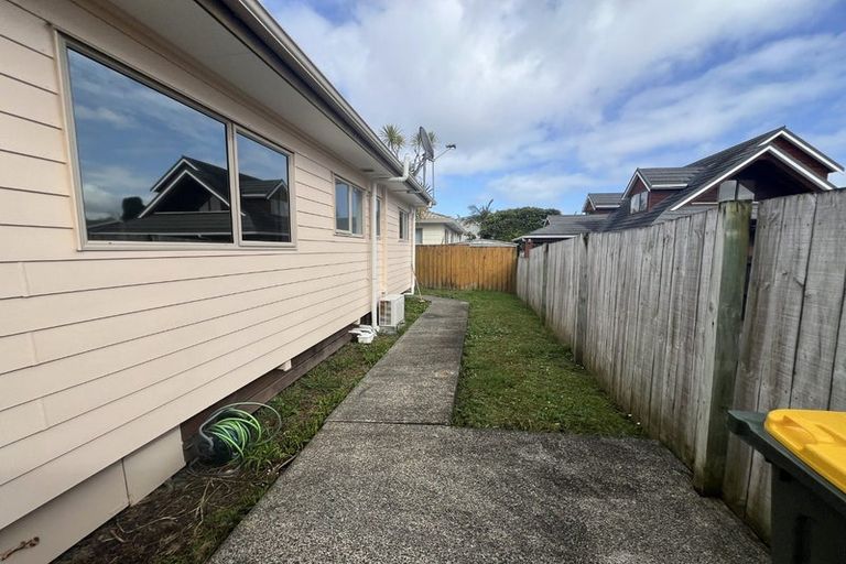 Photo of property in 37b Walton Street, Red Beach, 0932