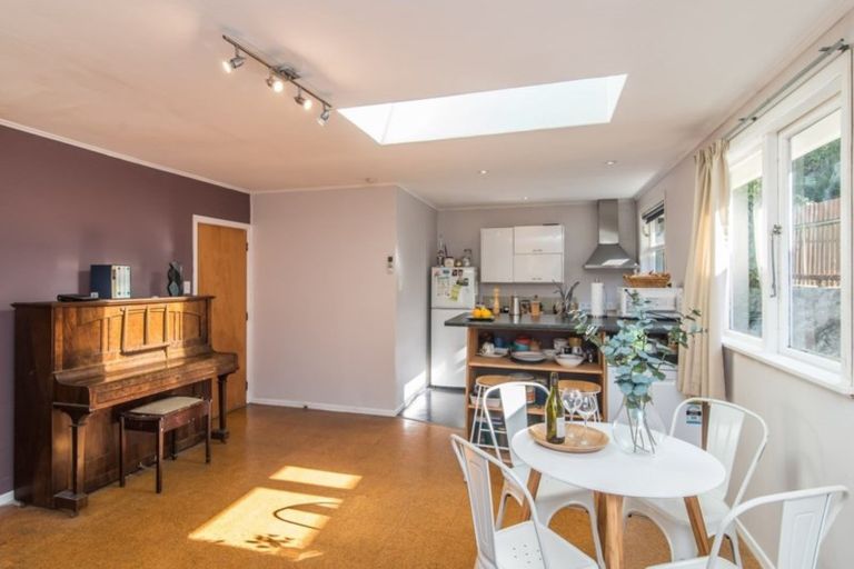 Photo of property in 139 Parkvale Road, Karori, Wellington, 6012