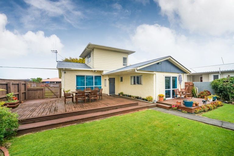 Photo of property in 44 Matipo Street, Takaro, Palmerston North, 4410