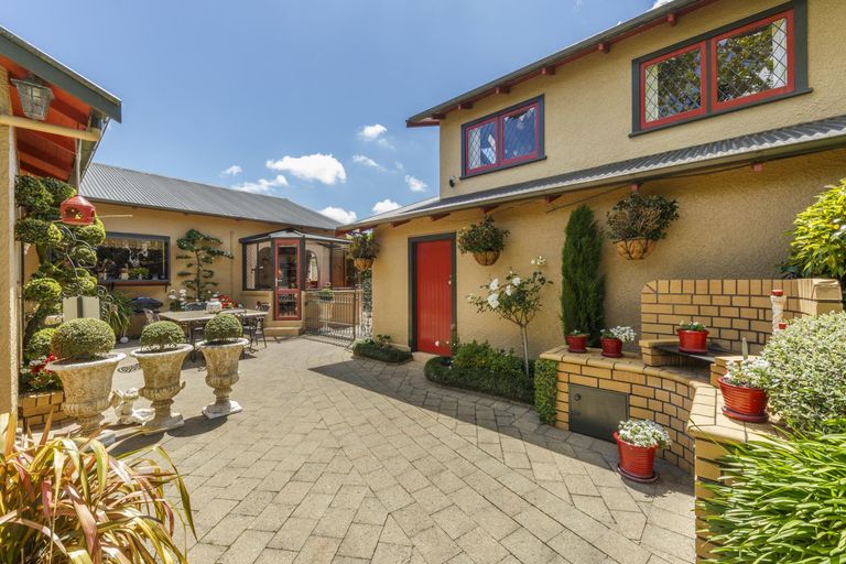 Photo of property in 302 Park Road, Hokowhitu, Palmerston North, 4410