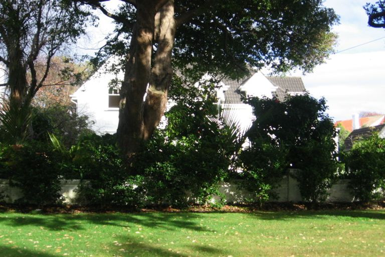 Photo of property in 6 Massey Avenue, Woburn, Lower Hutt, 5010