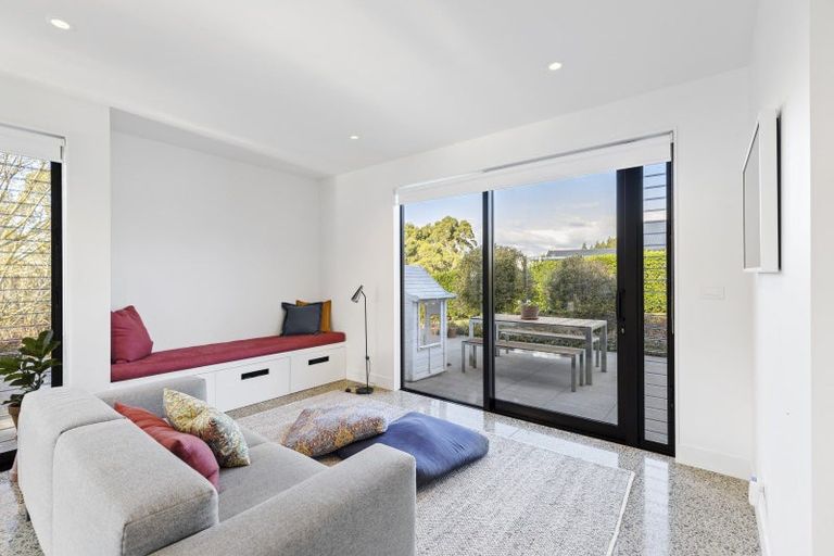 Photo of property in 111 Polson Hill Drive, Aokautere, Palmerston North, 4471