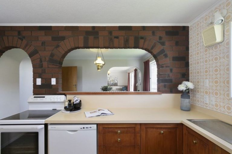 Photo of property in 7 Kew Grove, Wainuiomata, Lower Hutt, 5014