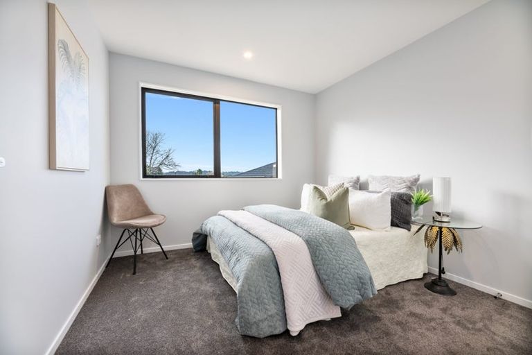 Photo of property in 18 Cirrus Way, Ranui, Auckland, 0612