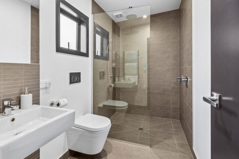 Photo of property in 21 Stonebrook Drive, Wanaka, 9305