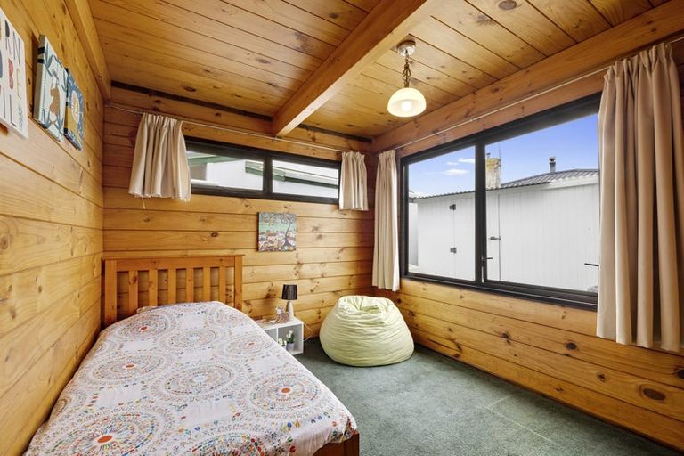 Photo of property in 21 Rata Street, Upper Vogeltown, New Plymouth, 4310