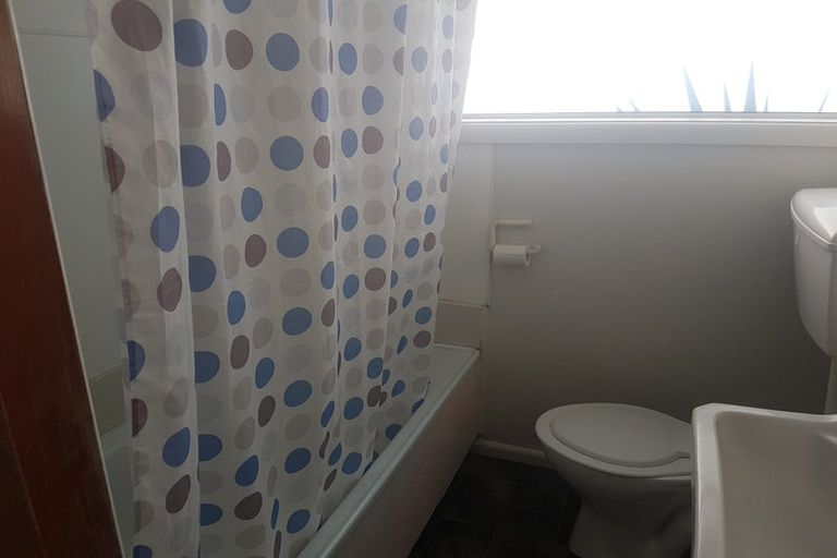 Photo of property in 77 Dover Street, St Albans, Christchurch, 8014