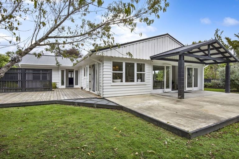 Photo of property in 73 Kohekohe Road, Waikanae, 5036