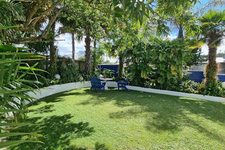 Photo of property in 4 Taitapu Street, Massey, Auckland, 0614