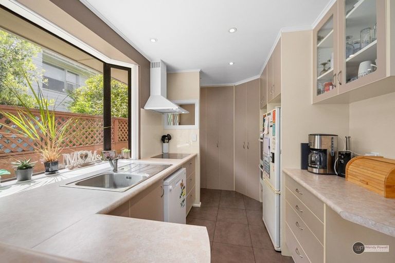 Photo of property in 70 Major Drive, Kelson, Lower Hutt, 5010