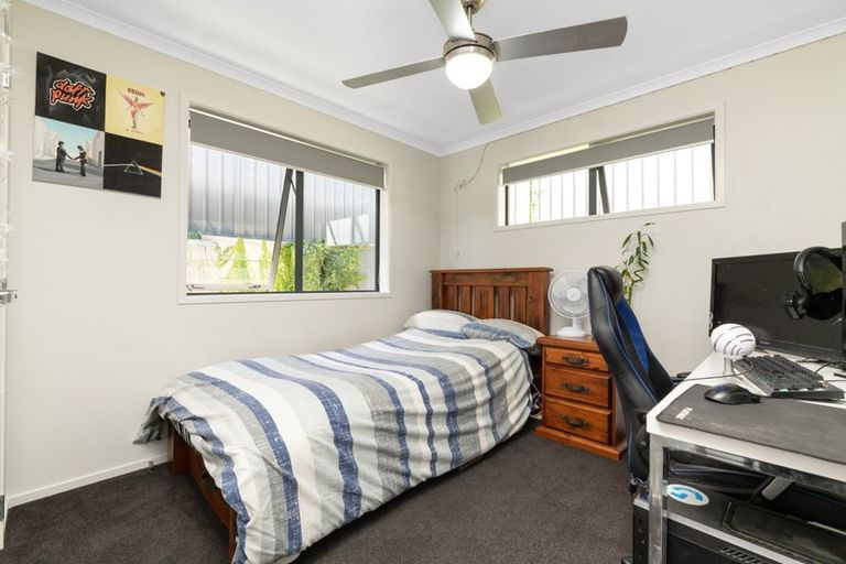 Photo of property in 1 Albatross Lane, Welcome Bay, Tauranga, 3112