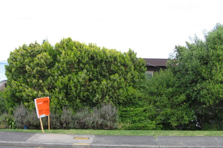 Photo of property in 3/12 Marama Street, Castor Bay, Auckland, 0620