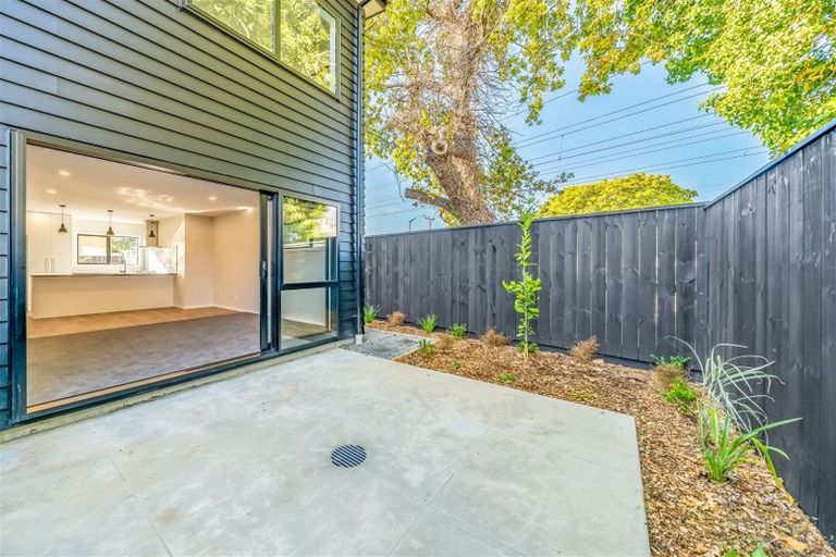 Photo of property in 24d Palmer Crescent, Silverstream, Upper Hutt, 5019