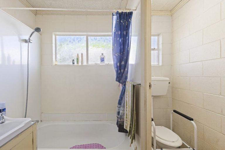 Photo of property in 30 Standish Street, Inglewood, 4330